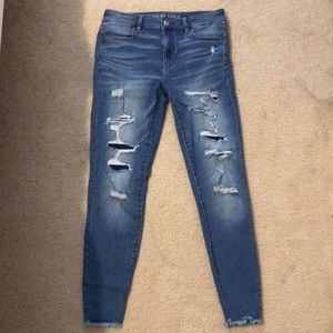 AMERICAN EAGLE distressed jeans. Size 10 regular.